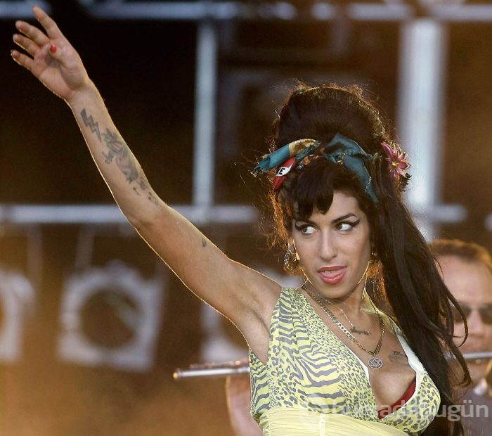 Amy Winehouse 7 yıl önce bugün öldü