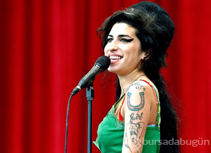 Amy Winehouse 7 yıl önce bugün öldü