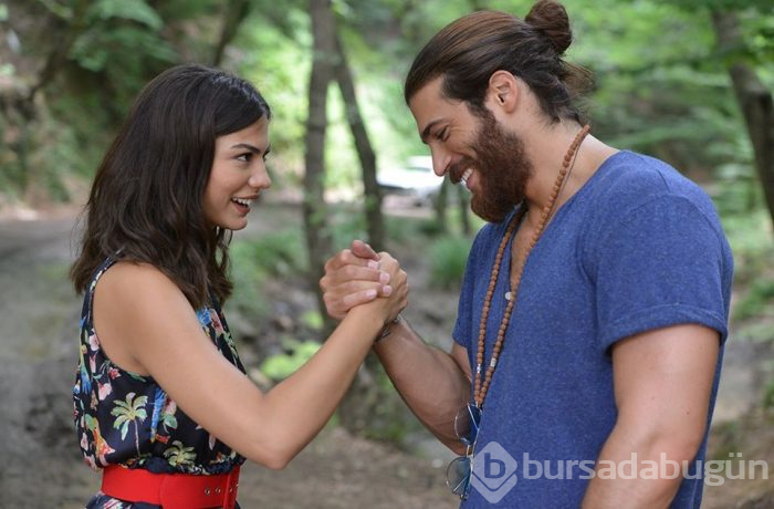 Yaz sezonunun favori çifti: Demet Özdemir ile Can Yaman