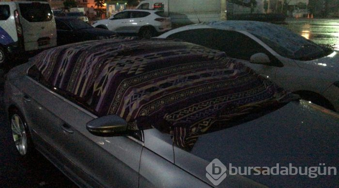 Şimşekler geceyi aydınlattı (Marmara'da sağanak yağmur)
