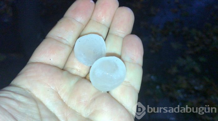Şimşekler geceyi aydınlattı (Marmara'da sağanak yağmur)