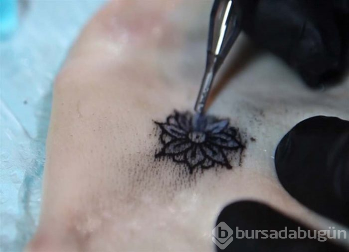 Dövmenizin sağlık durumunuza göre renk değiştirmesini ister miydiniz?
