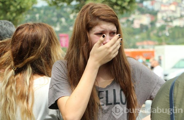 Sütlüce'de heyelan; bina çöktü