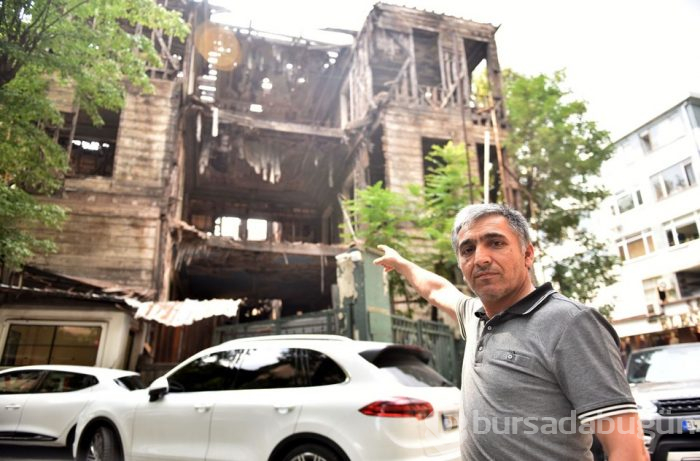 Tarihi konak çökmek üzere