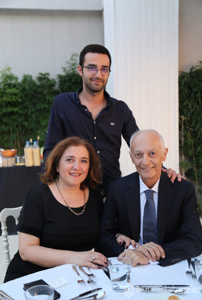 Yıldırım Bayezid Rotary ve Rotaract kulüplerinde devir teslim yapıldı
