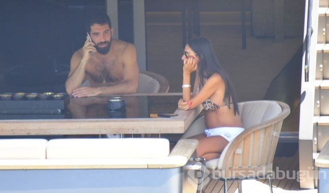 Arda Turan ile Aslıhan Doğan'ın bebeği göründü