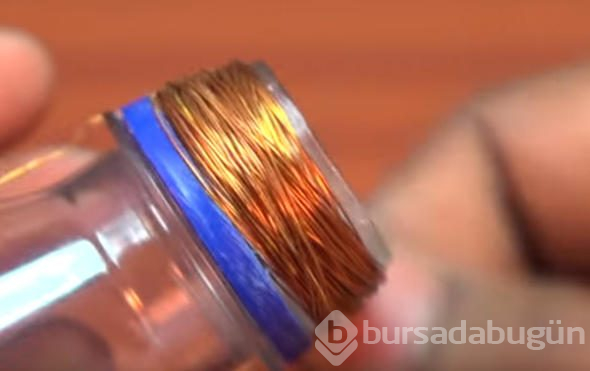 Telefon ve şişeyle birlikte bakın neye dönüşecek! Şaşıracaksınız
