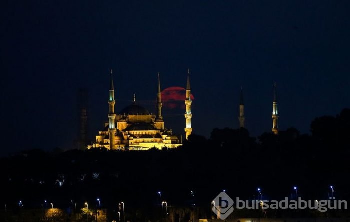 İstanbul'da dolunay