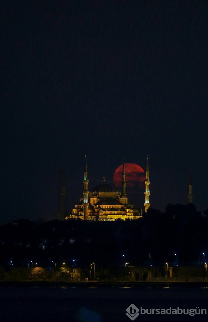 İstanbul'da dolunay