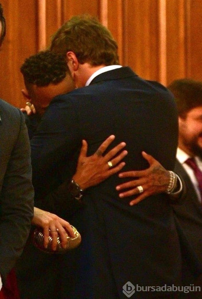 Neymar ve kız arkadaşı Bruna Marquezine düğünde