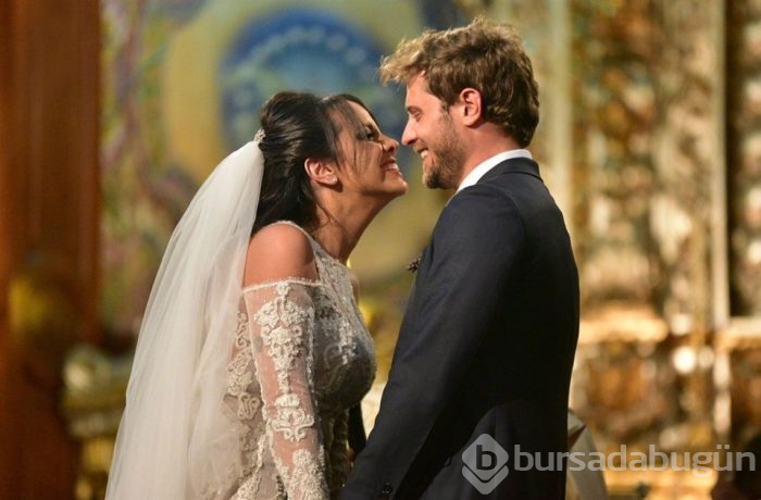 Neymar ve kız arkadaşı Bruna Marquezine düğünde