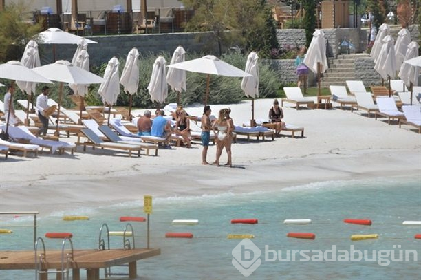 Ünlüler sahilde böyle yakalandı! İnstagram'da ünlülerin sahil paylaşımları...