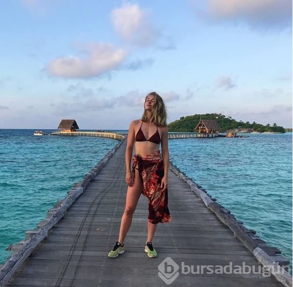 Ünlüler sahilde böyle yakalandı! İnstagram'da ünlülerin sahil paylaşımları...
