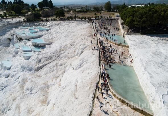 Pamukkale'deki "cehennem kapısı" ziyarete açılıyor

