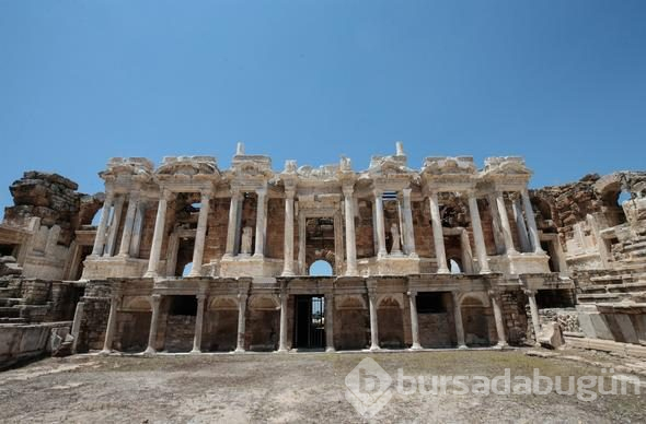 Pamukkale'deki "cehennem kapısı" ziyarete açılıyor

