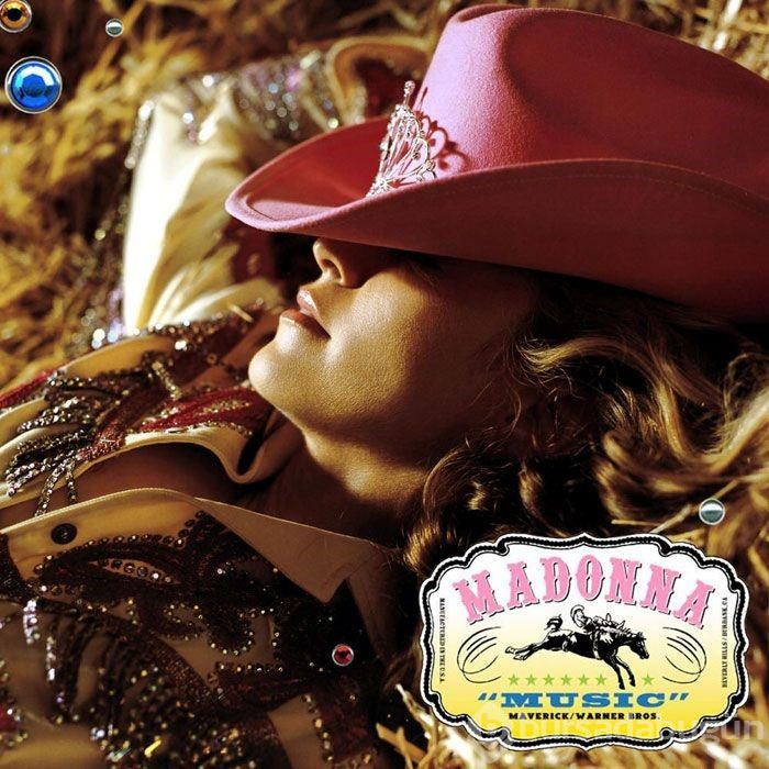 Madonna'yı taklit eden köpek