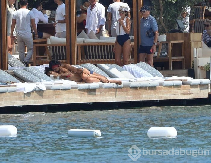 Tuba Büyüküstün sevgilisi Umut Evirgen'le tatilde