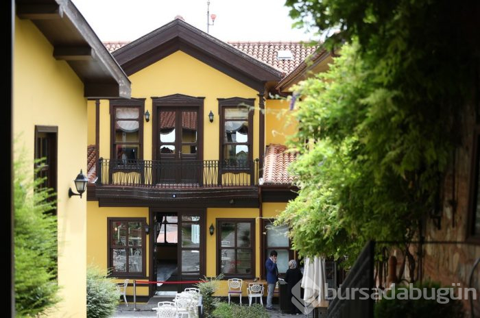 Bursa'da bahçesindeki sümbüllerin adını taşıyan asırlık konak	