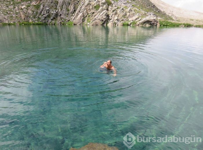 Bursa'da kışın üstünde yürüdükleri göllerde yazın yüzüyorlar (Uludağ göller bölgesi)