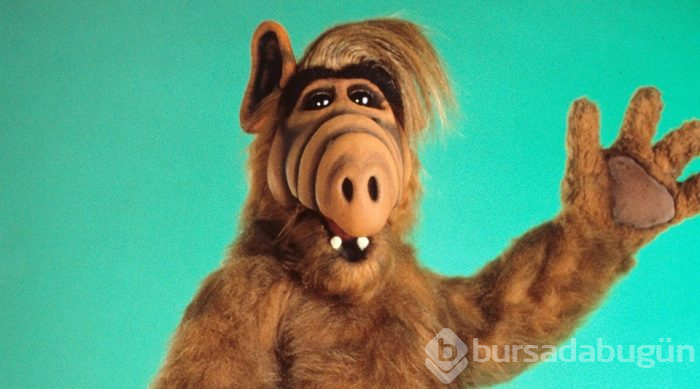 80'lerin ünlü komedi dizisi ALF ekrana dönüyor