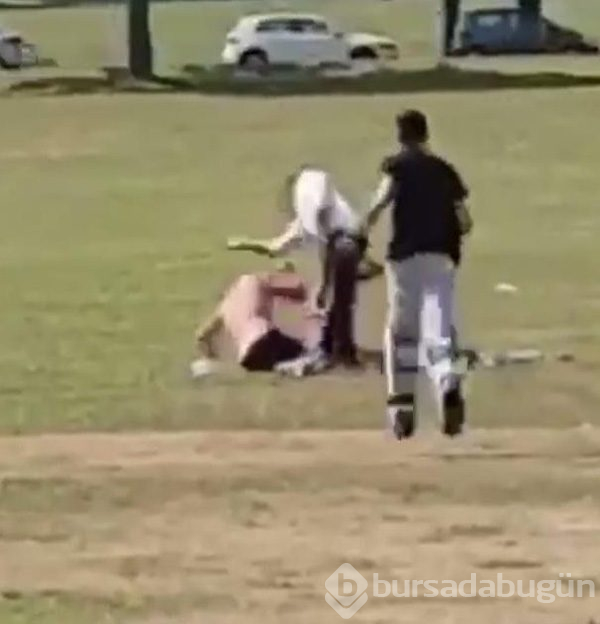 Parkta ilişkiye girdiler!
