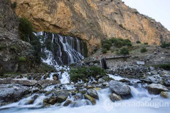 Türkiye'nin Niagara'sı ziyaretçilerini büyülüyor