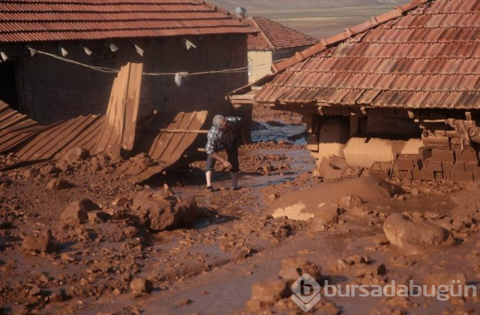 Elmalı ilçesi çamura battı!