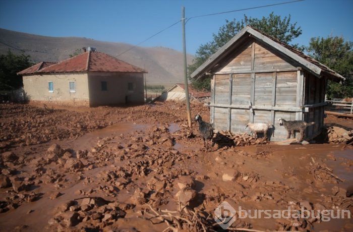 Elmalı ilçesi çamura battı!