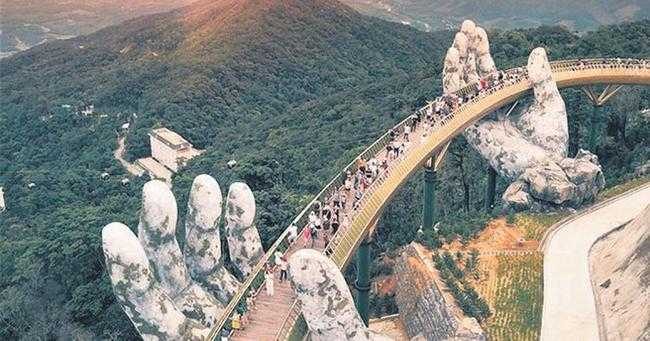 2 milyar dolara mal oldu, ziyaretçi akınına uğruyor