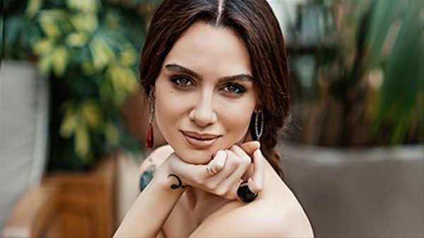 Ünlülerin makyajsız görüntüleri 