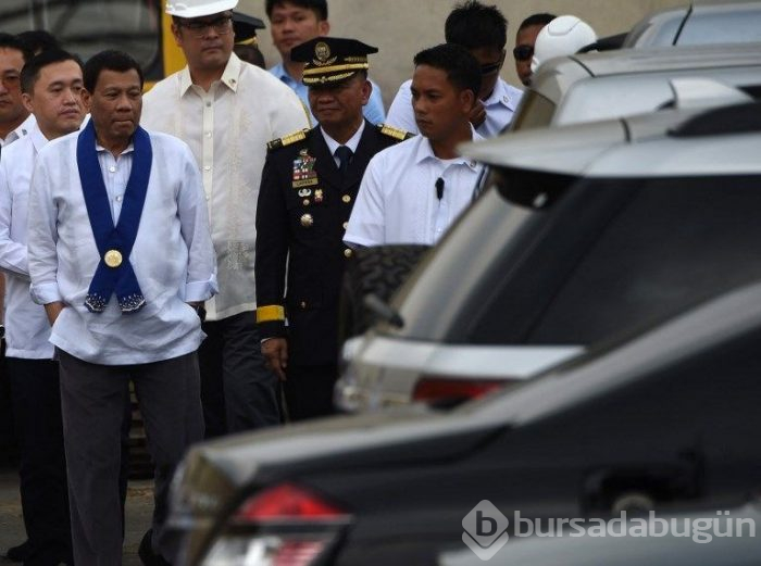 Filipinler'de lüks araçlar paramparça edildi