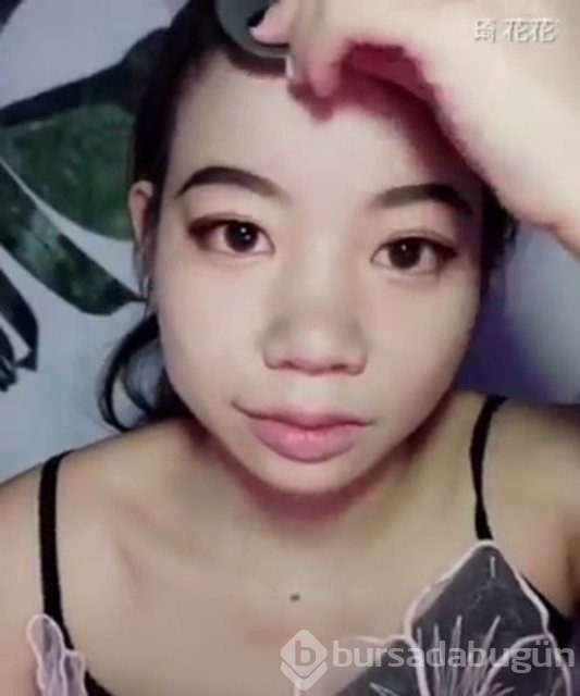 Çinli YouTuber Qi Huahua'nın makyajla inanılmaz değişimi!