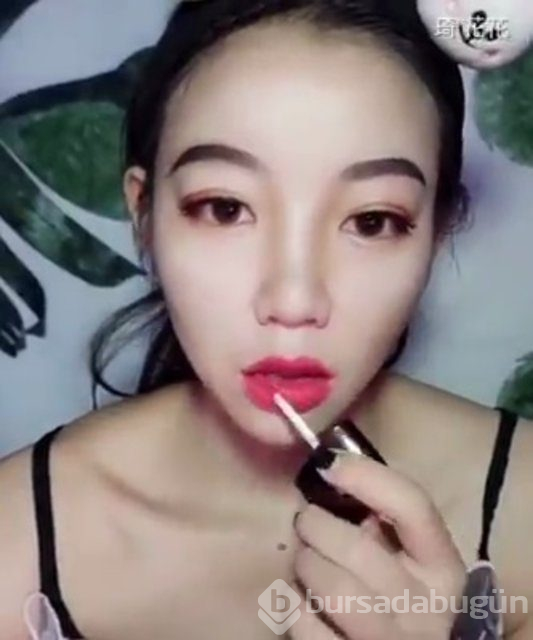 Çinli YouTuber Qi Huahua'nın makyajla inanılmaz değişimi!