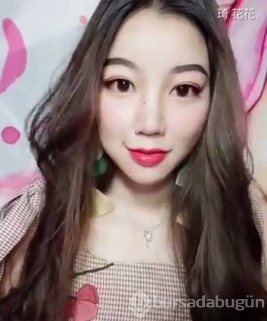 Çinli YouTuber Qi Huahua'nın makyajla inanılmaz değişimi!