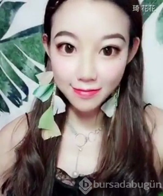 Çinli YouTuber Qi Huahua'nın makyajla inanılmaz değişimi!