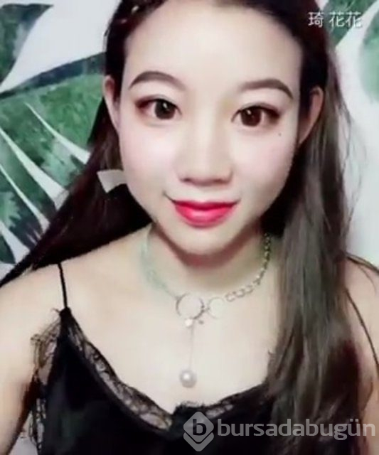 Çinli YouTuber Qi Huahua'nın makyajla inanılmaz değişimi!