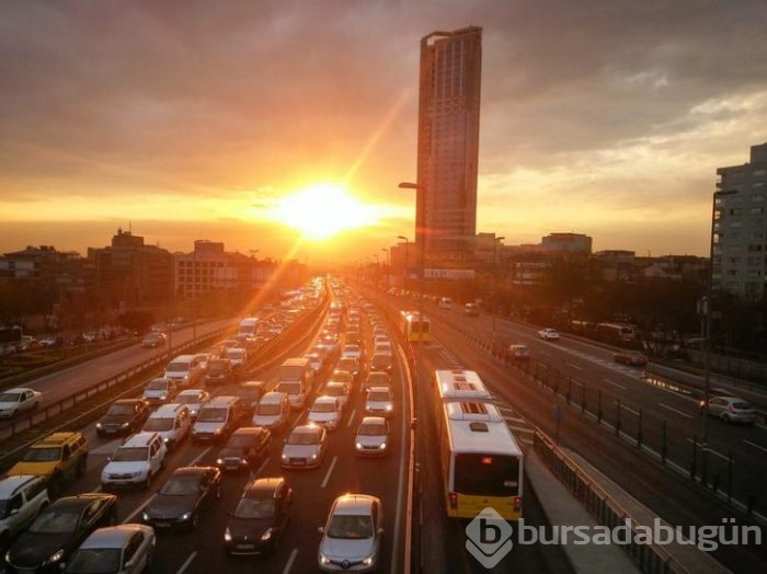 Tatile gidecekler dikkat! Bayram trafiği ne zaman başlar? Bayram trafiğinden kurtulmak için ipuçları