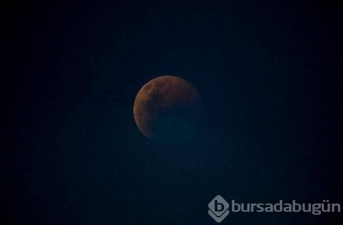 Yüzyılın en uzun Kanlı Ay Tutulması'nı uzaydan fotoğrafladı