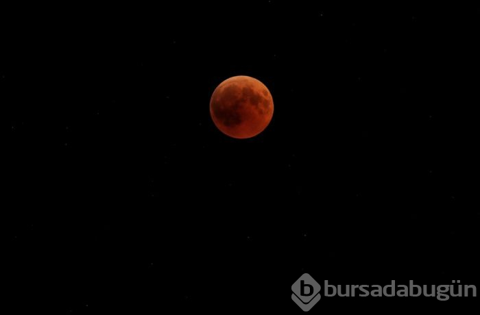 Yüzyılın en uzun Kanlı Ay Tutulması'nı uzaydan fotoğrafladı