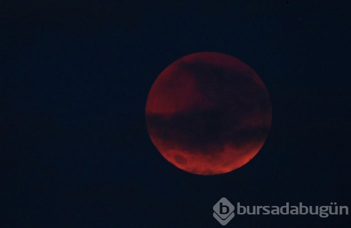 Yüzyılın en uzun Kanlı Ay Tutulması'nı uzaydan fotoğrafladı