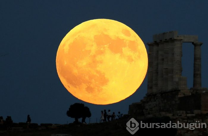 Yüzyılın en uzun Kanlı Ay Tutulması'nı uzaydan fotoğrafladı