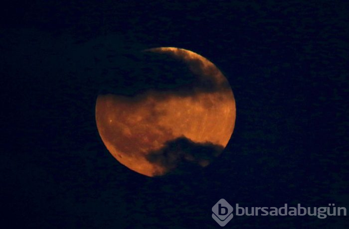 Yüzyılın en uzun Kanlı Ay Tutulması'nı uzaydan fotoğrafladı