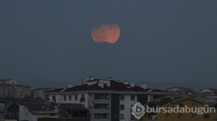 Yüzyılın en uzun Kanlı Ay Tutulması'nı uzaydan fotoğrafladı