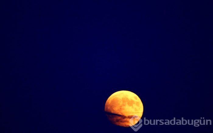 Yüzyılın en uzun Kanlı Ay Tutulması'nı uzaydan fotoğrafladı