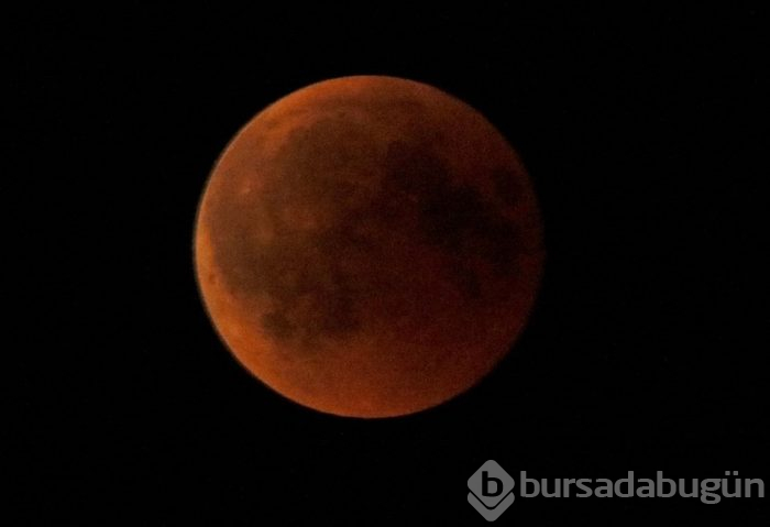Yüzyılın en uzun Kanlı Ay Tutulması'nı uzaydan fotoğrafladı
