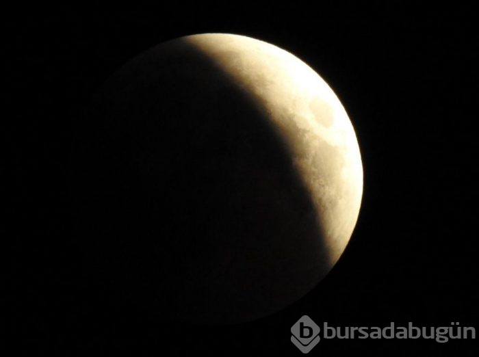 Yüzyılın en uzun Kanlı Ay Tutulması'nı uzaydan fotoğrafladı