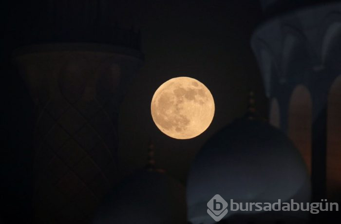 Yüzyılın en uzun Kanlı Ay Tutulması'nı uzaydan fotoğrafladı