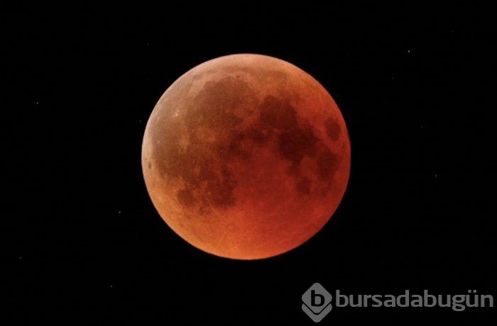 Yüzyılın en uzun Kanlı Ay Tutulması'nı uzaydan fotoğrafladı