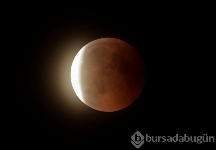 Yüzyılın en uzun Kanlı Ay Tutulması'nı uzaydan fotoğrafladı