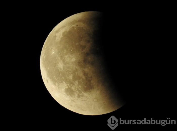 Yüzyılın en uzun Kanlı Ay Tutulması'nı uzaydan fotoğrafladı